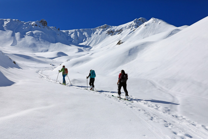 ski-randonnée-montagne-decouverte-activité-tourisme-evolution2