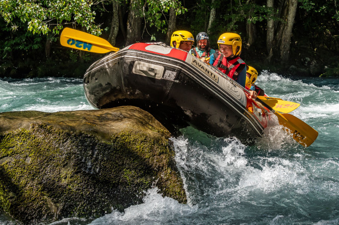 rafting famille amis activité montagne été