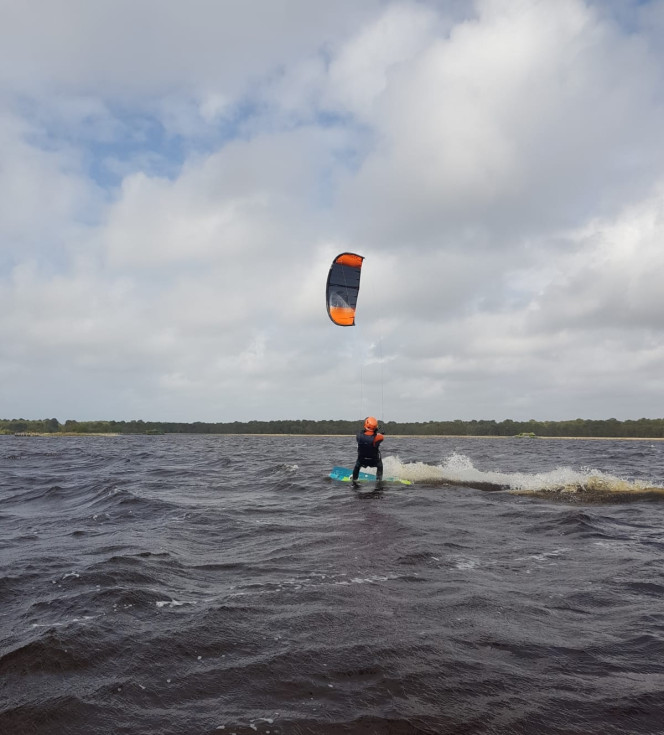 evolution2-activités-automne-lacanau-kitesurf