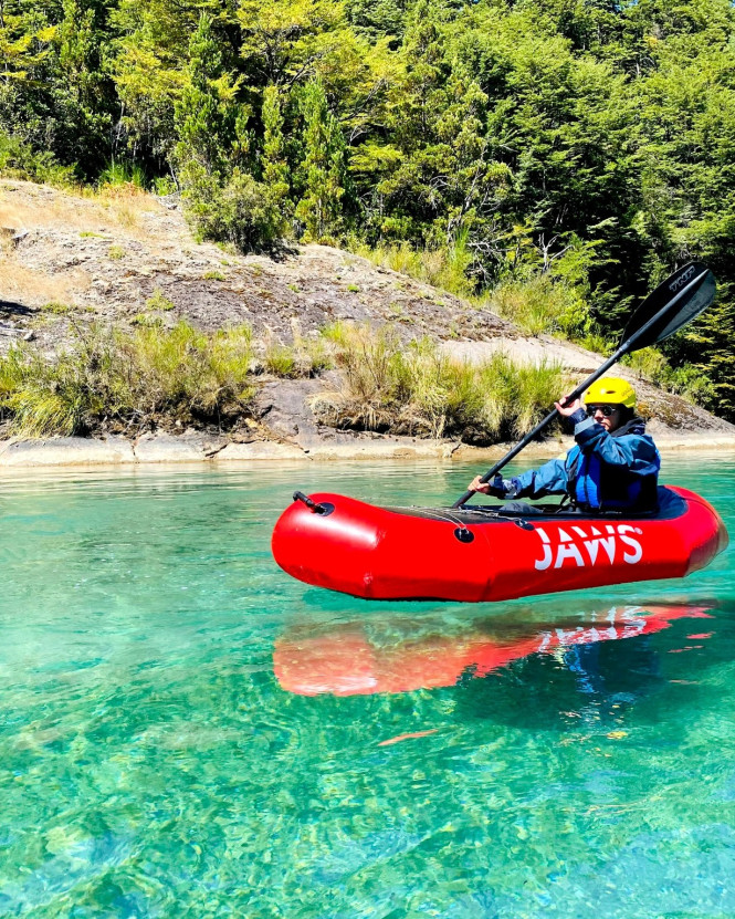 canoe-raft-activité-montagne-été-eau-vive