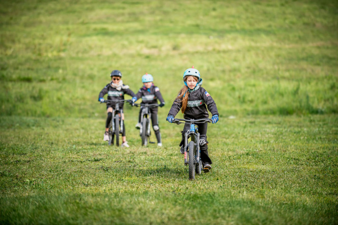 clubs enfants activités montagne