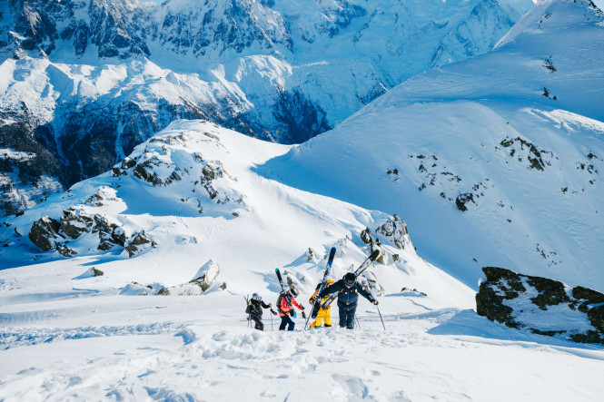 evolution2-chamonix-ski-resort-train-mountain