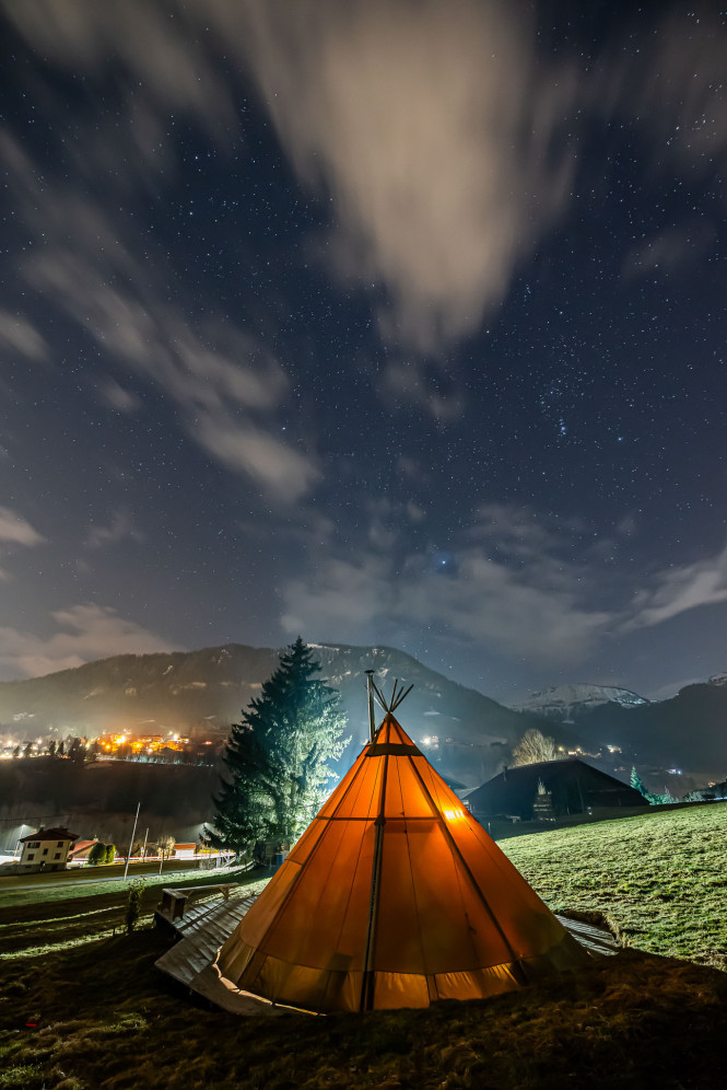 Soirée en yourte, dans un tipis ou encore une tente au milieu du désert !