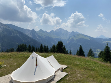 Soirée en yourte, dans un tipis ou encore une tente au milieu du désert !