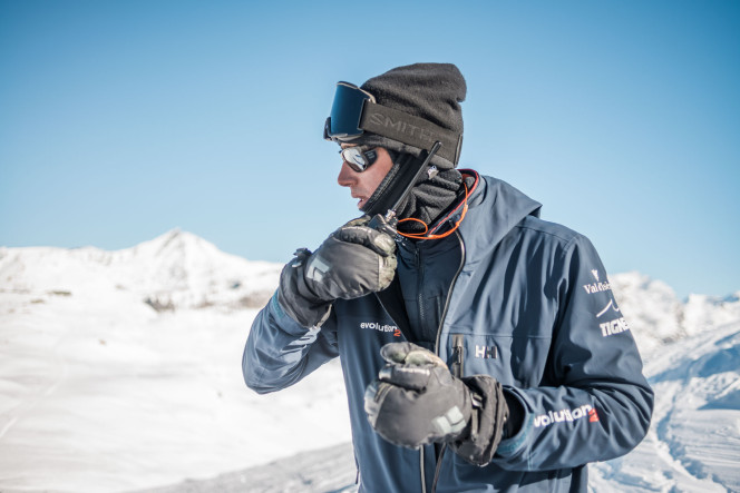 ski instructor and speedriding on Tignes slopes