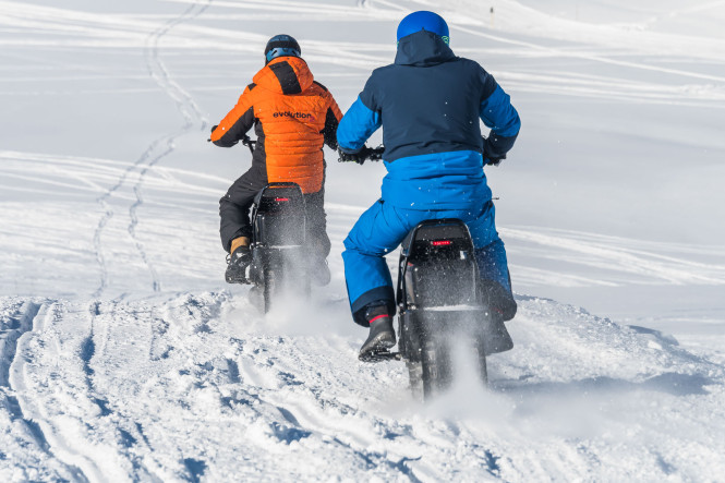 moonbike ride with Evolution 2 in Tignes