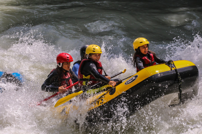 rafting, rivière, eau vive, kayak, megève, cano-raft, rafraichissement, fun, guide, navigation