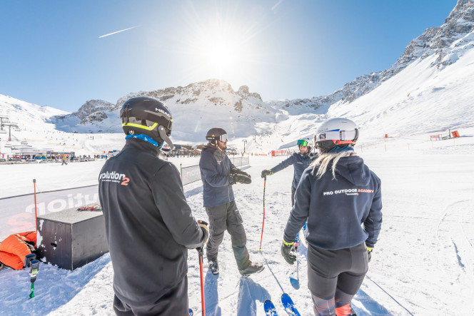 Discussion avec le coach de la Pro Outdoor Academy by Evolution 2