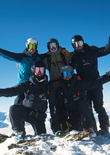 Heliskiing on an Italian mountain peak, departing from La Rosière