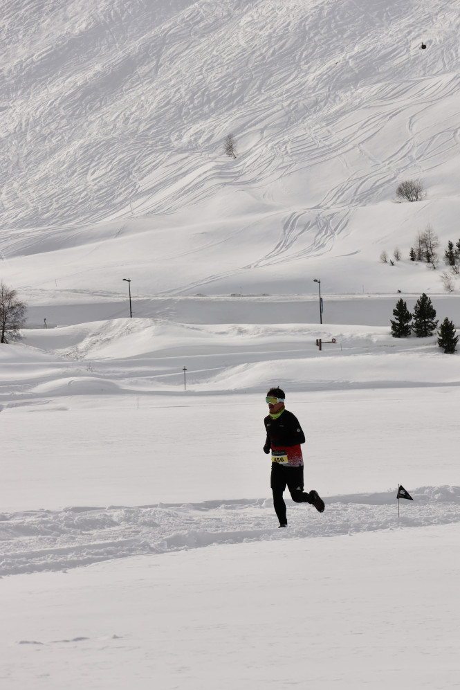 coureur édition 2025 des coures du lac gelé à Tignes by Evolution 2