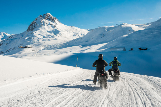 Tour de moonbike à sur le parcours de Tignes avec Evolution 2