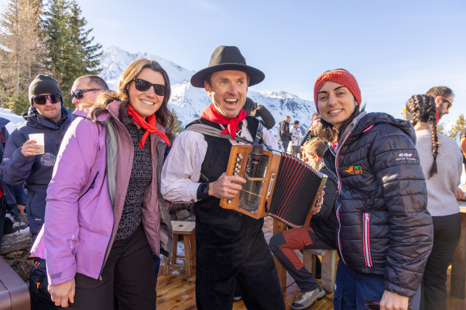 convivialité-musique-accordéon-repas