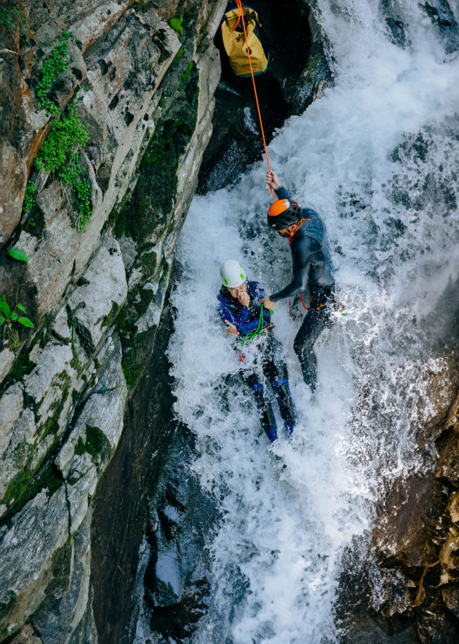 Canyon sliding descent with Evolution 2