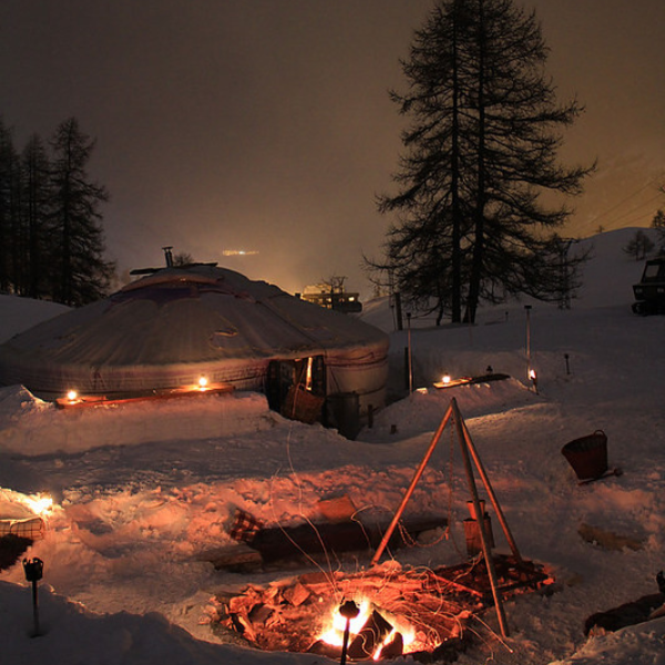 Afterwork or Après-Ski: A Tailor-Made Social Experience