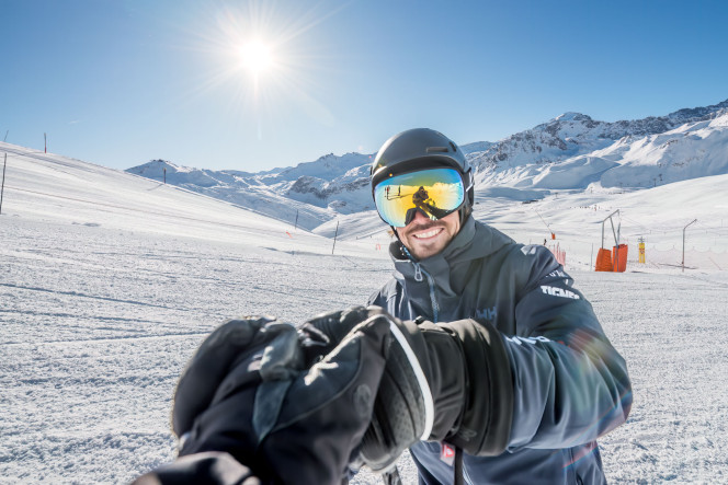 Smiling Evolution 2 ski instructor in Tignes