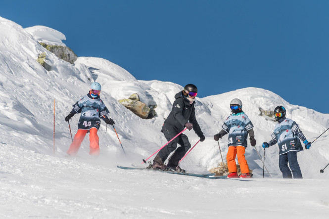 Junior Academy Ski Lessons in Les Arcs with Teenagers
