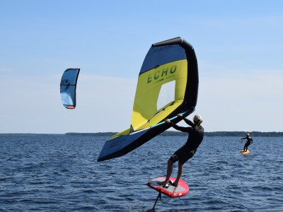 Kitesurfing or Wingfoil - which one to choose?