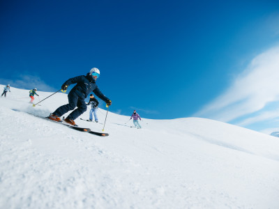 Nouveau cours cet hiver :   Apprenez les bases du ski en 5 heures