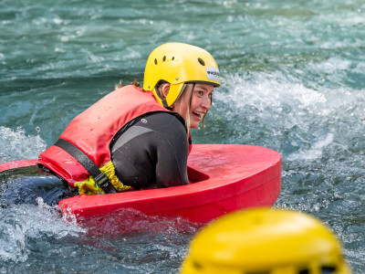 Plongez au cœur des torrents : découvrez l’hydrospeed en montagne