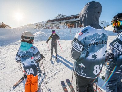 Which Type of Ski Lesson Should You Choose? The Complete Guide by Évolution 2