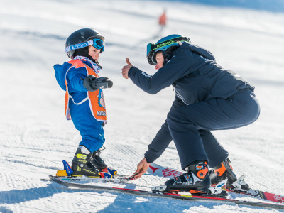 Why trust Evolution 2 instructors ? A unique teaching approach to improve your skiing