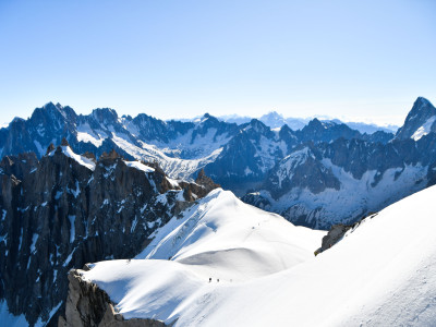 Mountaineering guide in Chamonix: courses and ascents by level