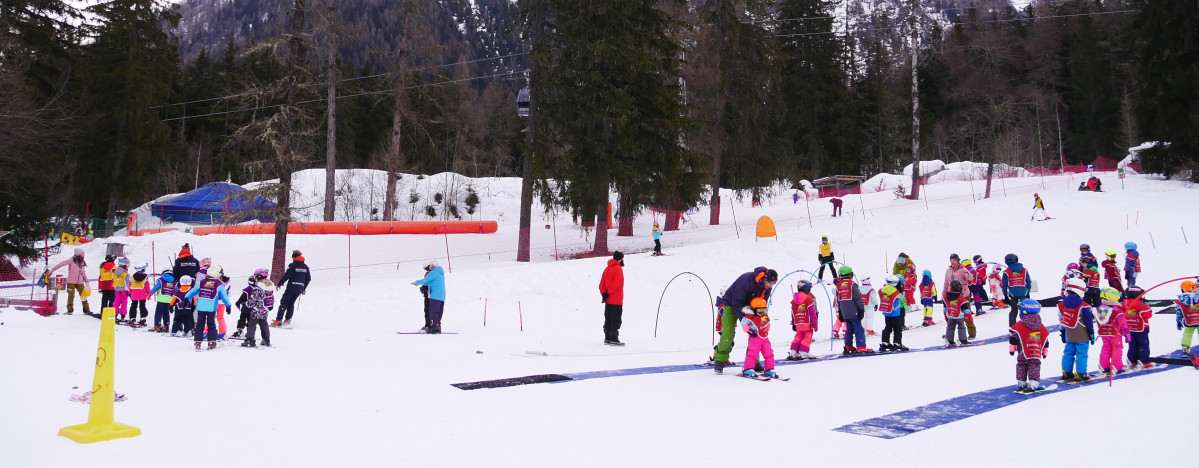 Why book your children's ski lessons with Evolution 2 Chamonix?