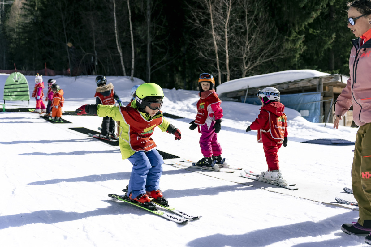 Pourquoi réserver les cours de ski de vos enfants  avec Evolution 2 Chamonix ?