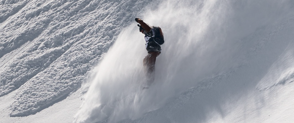 Off-piste skiing: what safety rules should you know before you start?