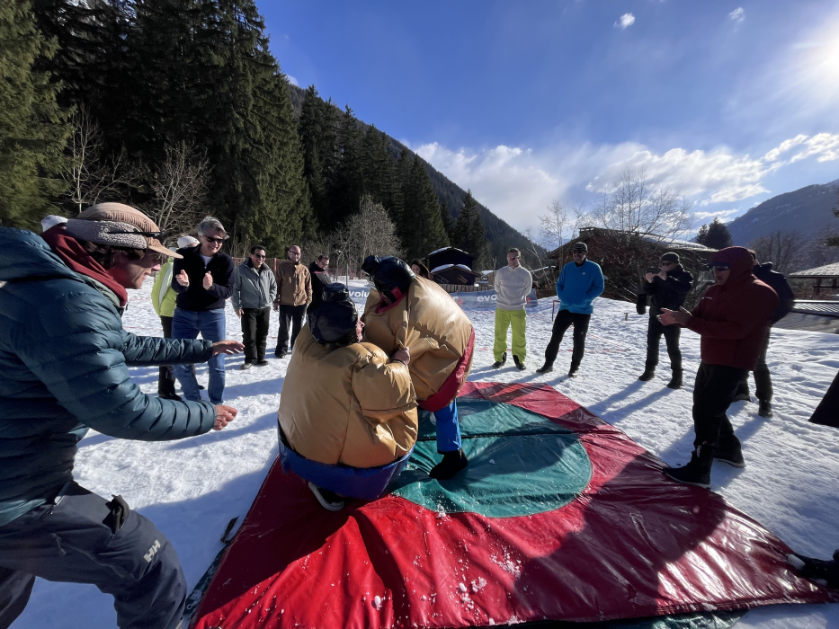 Team building ludique + descente en paret à Chamonix