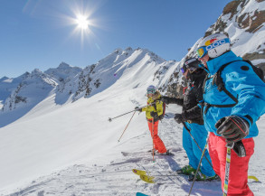 MAISON DES GUIDES / HORS PISTE