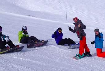 Kids snowboard advanced group lessons