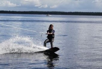 Wakeboard and water skiig lesson