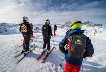 Junior Academy 1 group lesson with Evolution 2 Val d’Isère