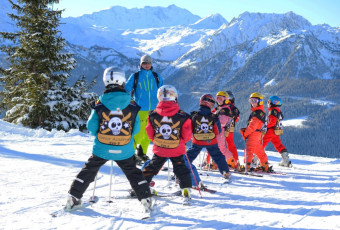 Children ski courses Intermediate