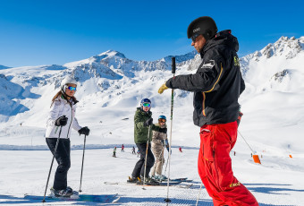 Groupe collectif Learn to Turn avec Evolution 2 Tignes.