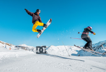 SHRED ACADEMY - Ski & snowboard group lessons Teenagers ⛷️🏂
