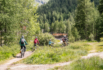 Electric mountain bike Tignes Val d'Isère