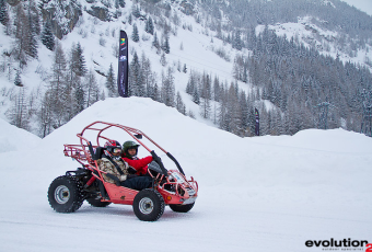 Cours de pilotage sur glace avec Evolution 2 Tignes.