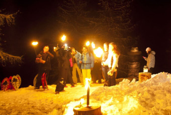 Snowshoeing Evening with "apéro"
