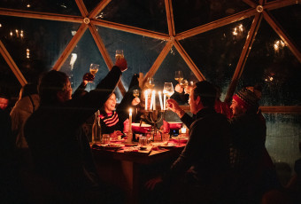 alt="Le Camp trappeur avec fondue savoyarde."