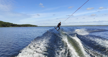 Wakeboard and water skiig lesson