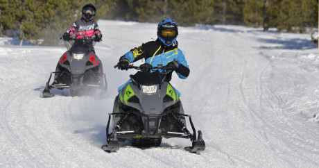 Motoneige adulte et enfant