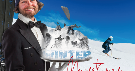 alt="Client et guide Evolution 2 en ski hors-piste à Tignes, profitant d'une poudreuse fraîche et d'une expérience Outdoor Guide sur mesure"